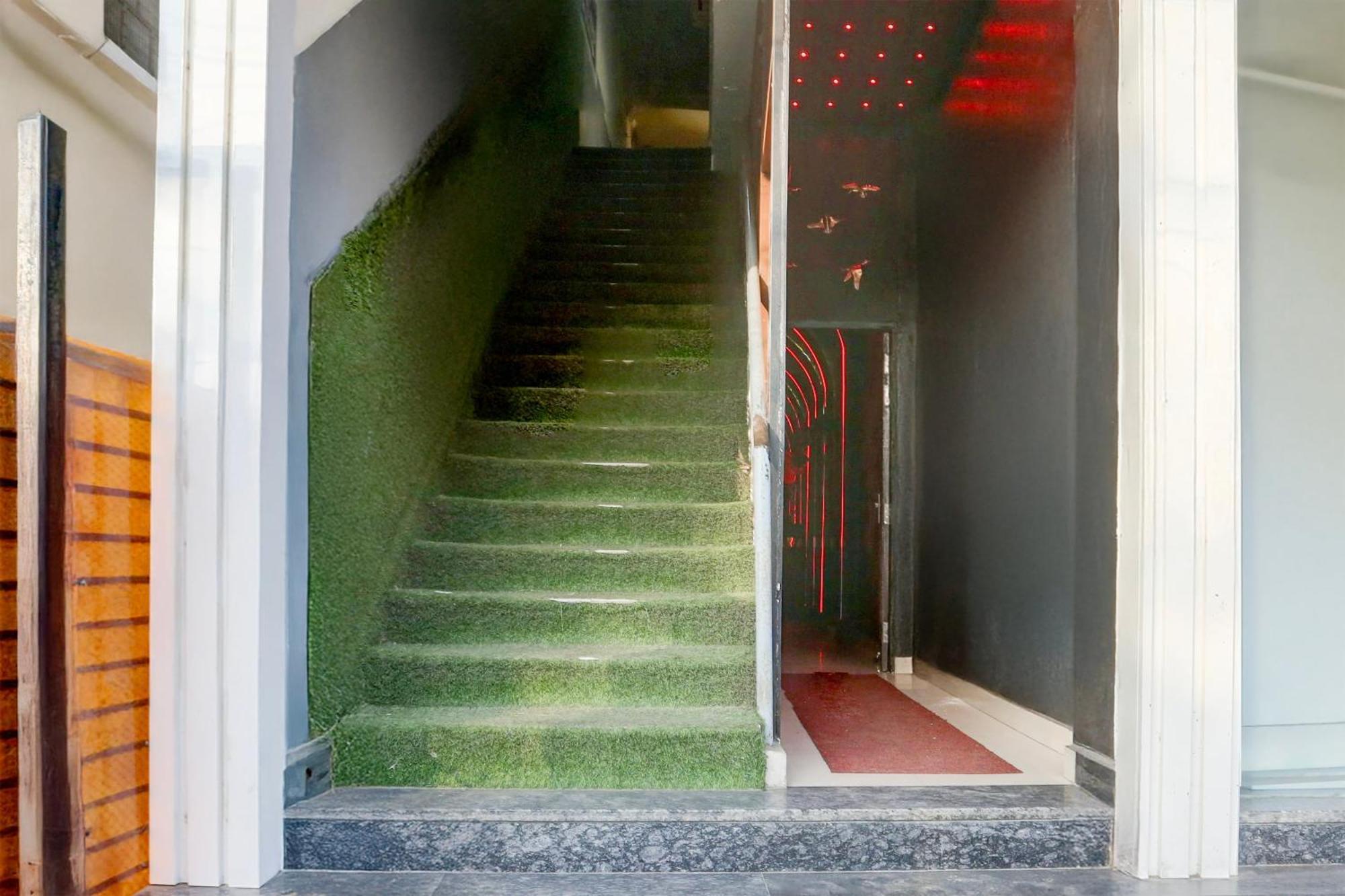 Super Collection O Roop Vihar Rohtak Formerly Hotel Maha 外观 照片