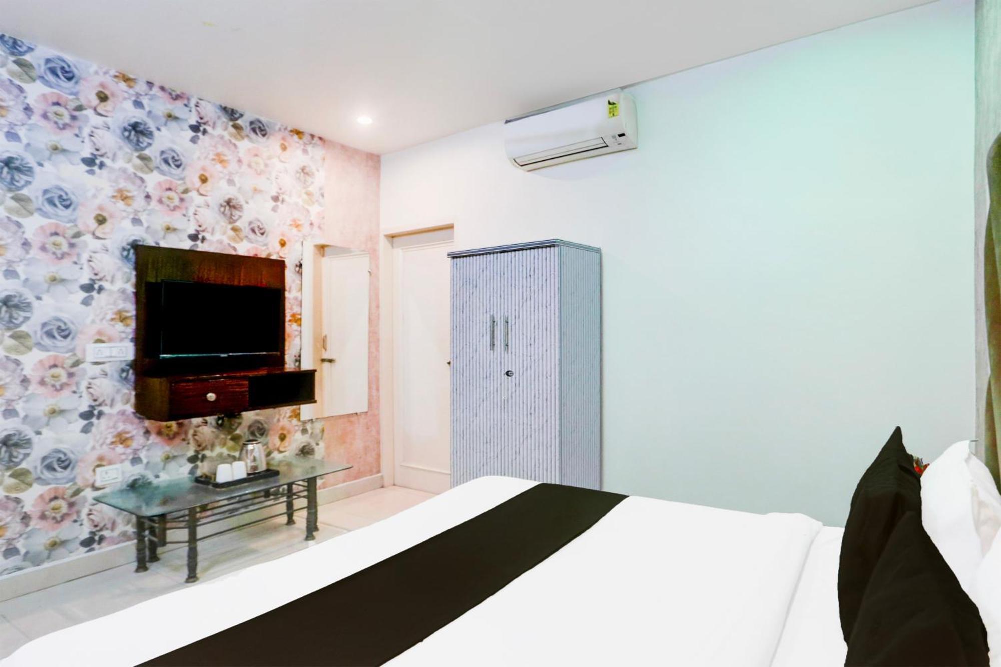 Super Collection O Roop Vihar Rohtak Formerly Hotel Maha 外观 照片